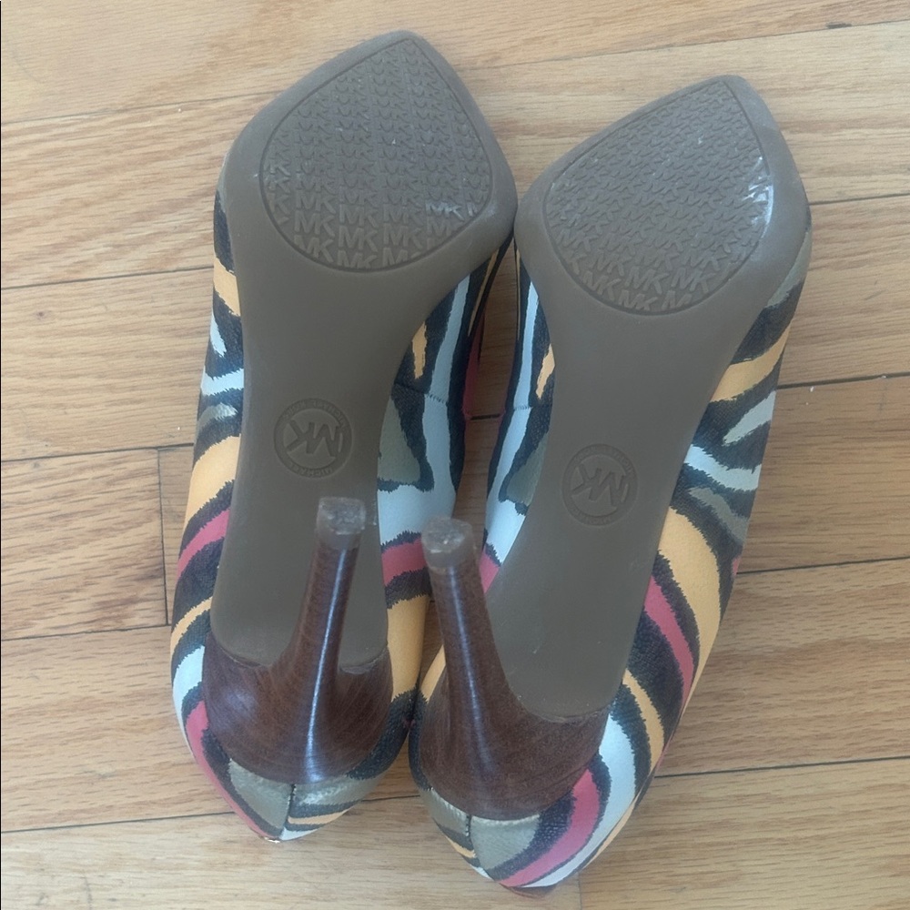 MICHAEL Michael Kors Multicolor Zebra-Print Pointed Toe Pumps - Picture 5 of 6